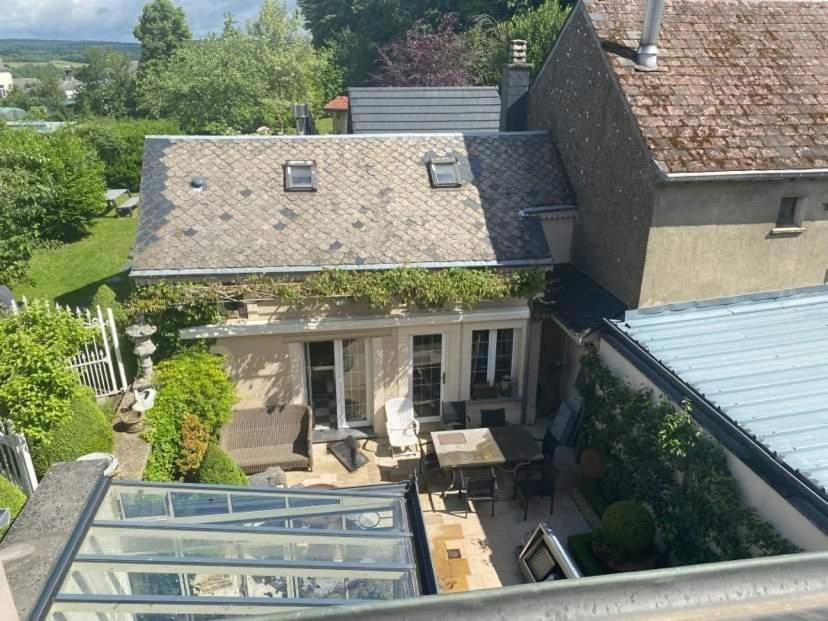 フロロンヴィル Chez Monsieur Bed & Breakfast エクステリア 写真