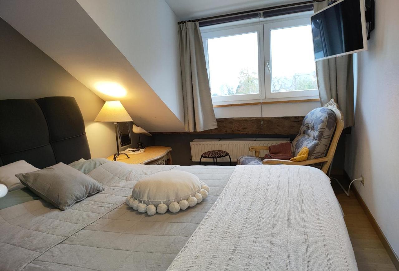 フロロンヴィル Chez Monsieur Bed & Breakfast エクステリア 写真